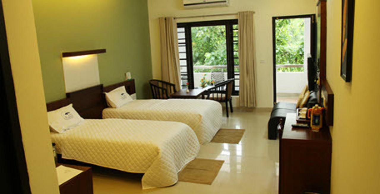 Hotel Soorya Regency Malappuram Kültér fotó